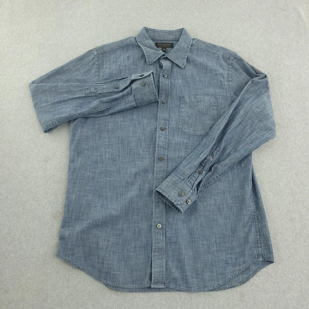 Banana Republic Shirt Mens M Blue Chambray Long Sleeve Button Up Soft Wash